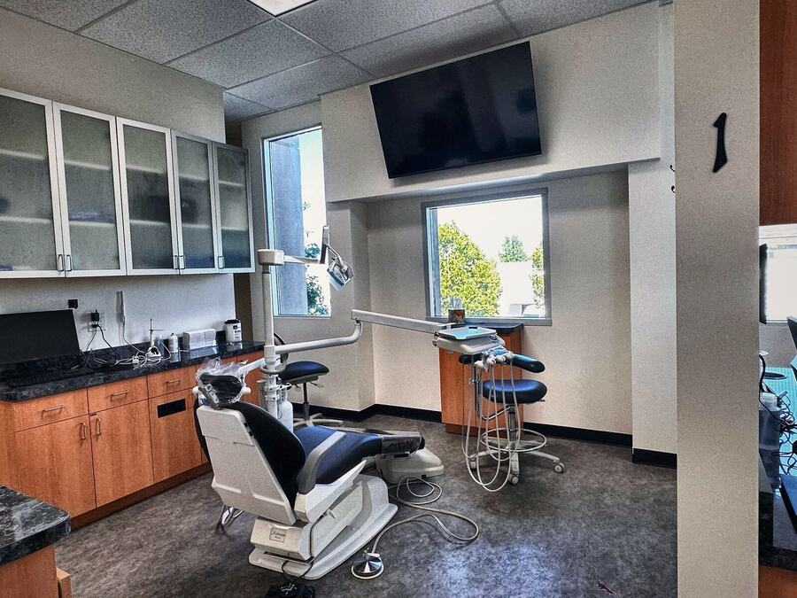 Treatment room at Elite Endo