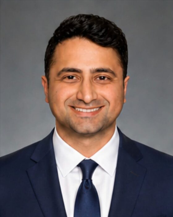Dr. Youram Farzam